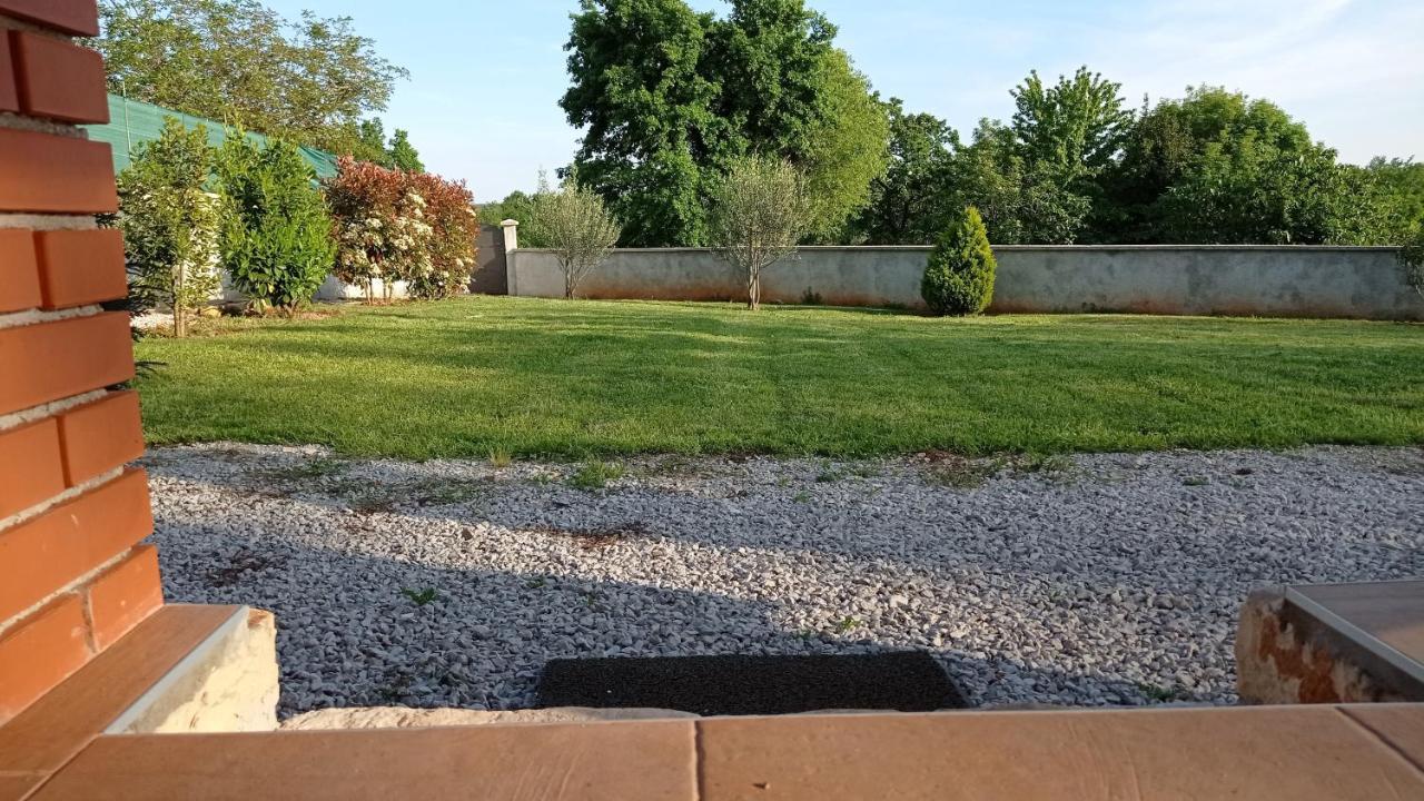 Holiday Home Zora Višnjan المظهر الخارجي الصورة